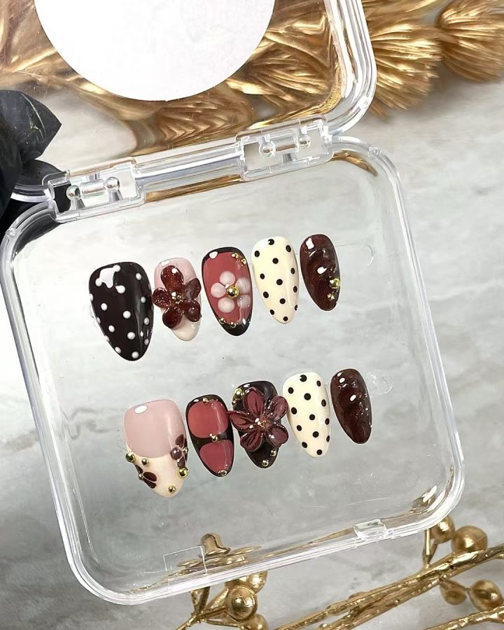 Mocha Dot Blossom Set